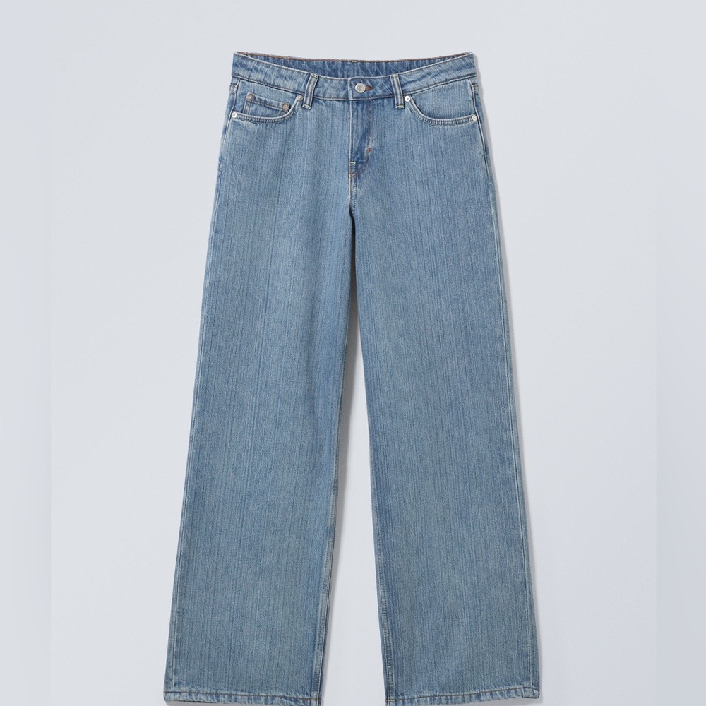WEEKDAY Ample Jeans in Novel Blue